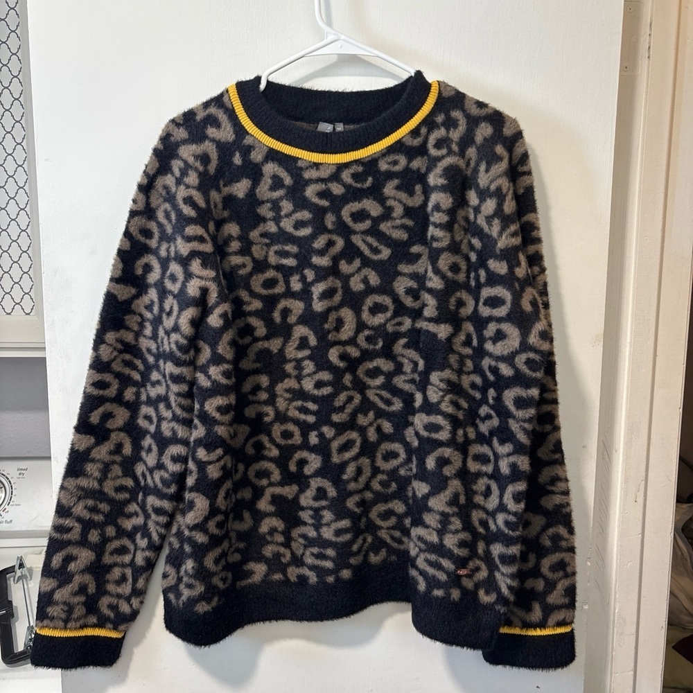 Sweaty Betty Islington Relaxed Fit Faux Fur Leopard Print Jumper Sweater Fuzzy M - Picture 2 of 8